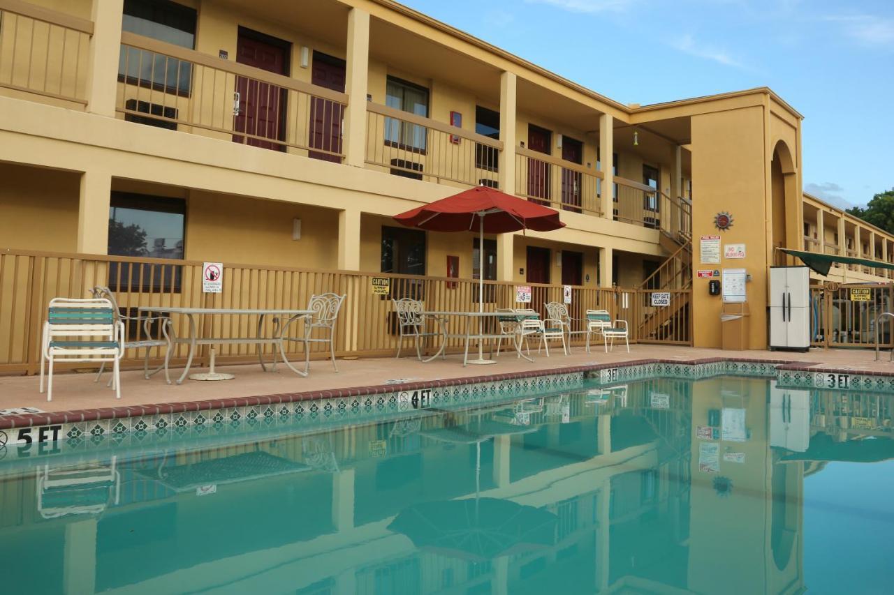 Red Roof Inn Ardmore Extérieur photo